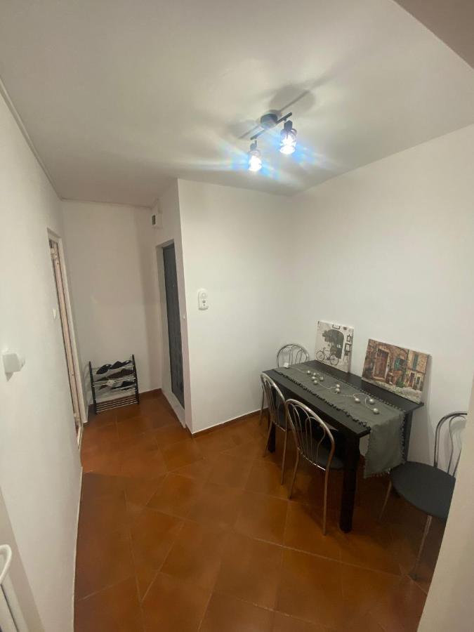 Andi 1-Apartament 2 Camere Băile Herculane Exterior foto