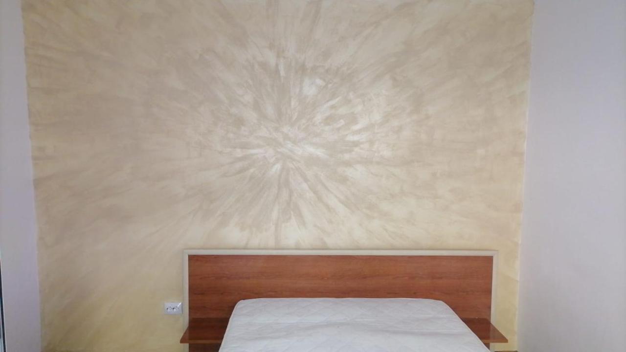 Andi 1-Apartament 2 Camere Băile Herculane Exterior foto